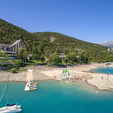 Village Club Les Hyvans Шорж Екстериор снимка