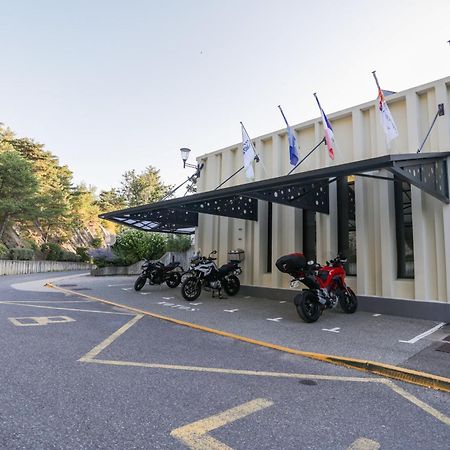 Village Club Les Hyvans Шорж Екстериор снимка