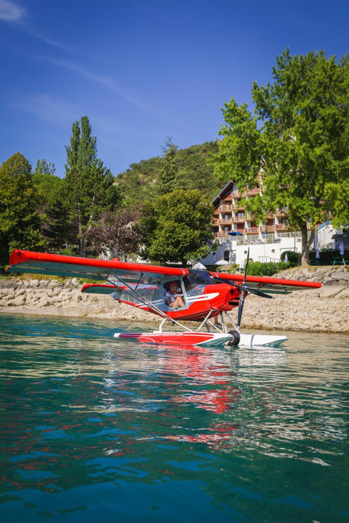 Village Club Les Hyvans Шорж Екстериор снимка