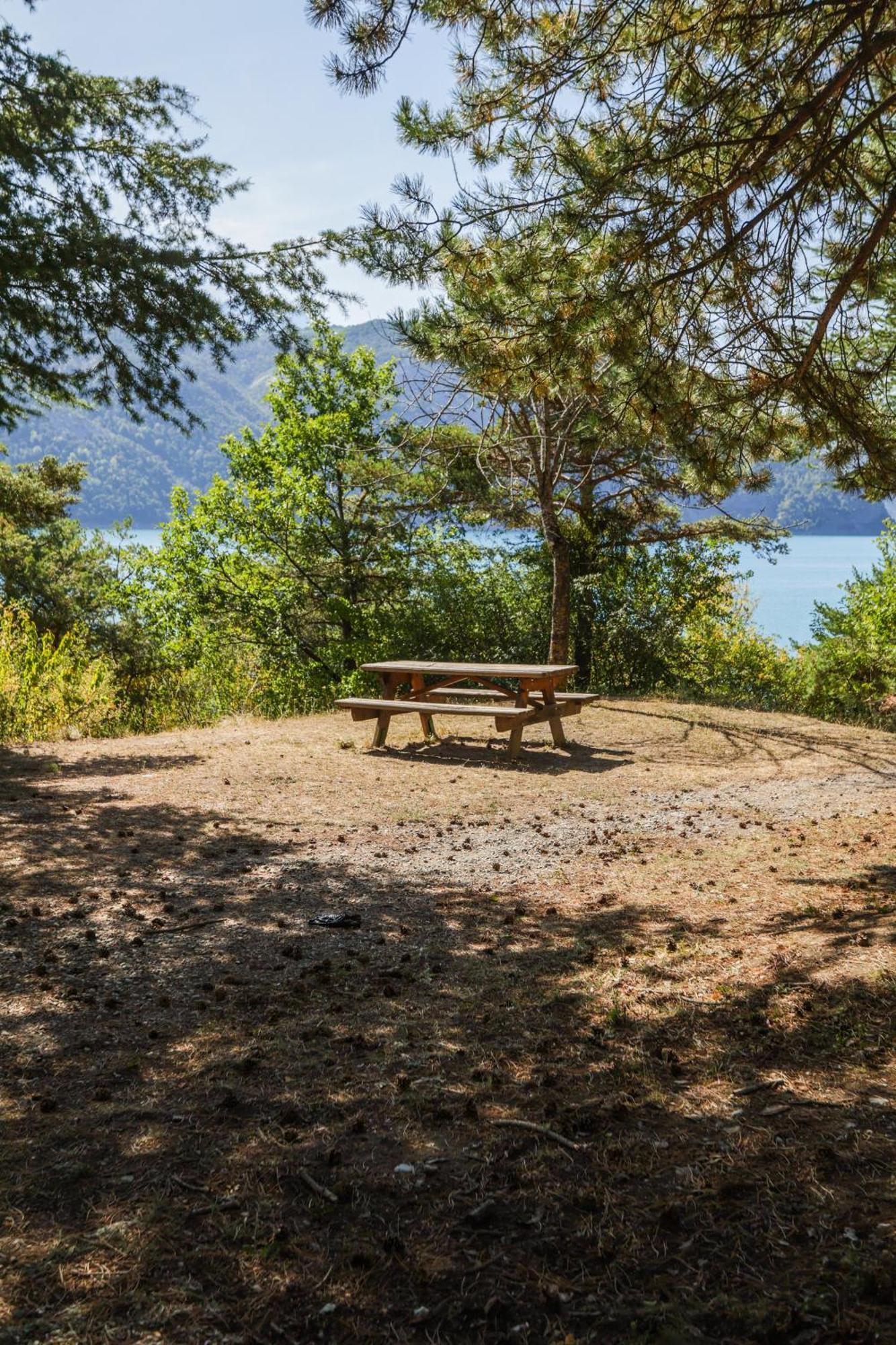 Village Club Les Hyvans Шорж Екстериор снимка