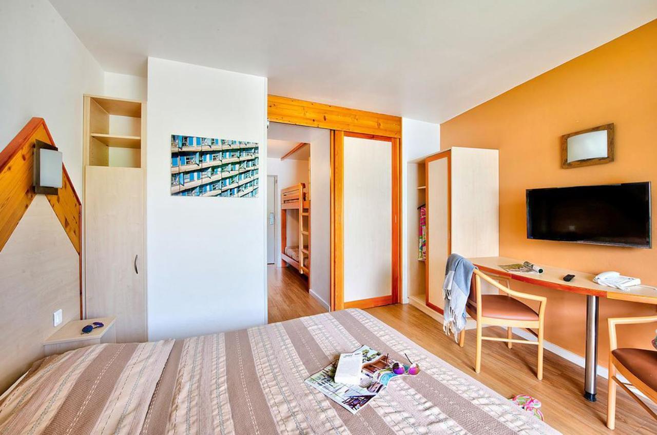 Village Club Les Hyvans Шорж Екстериор снимка