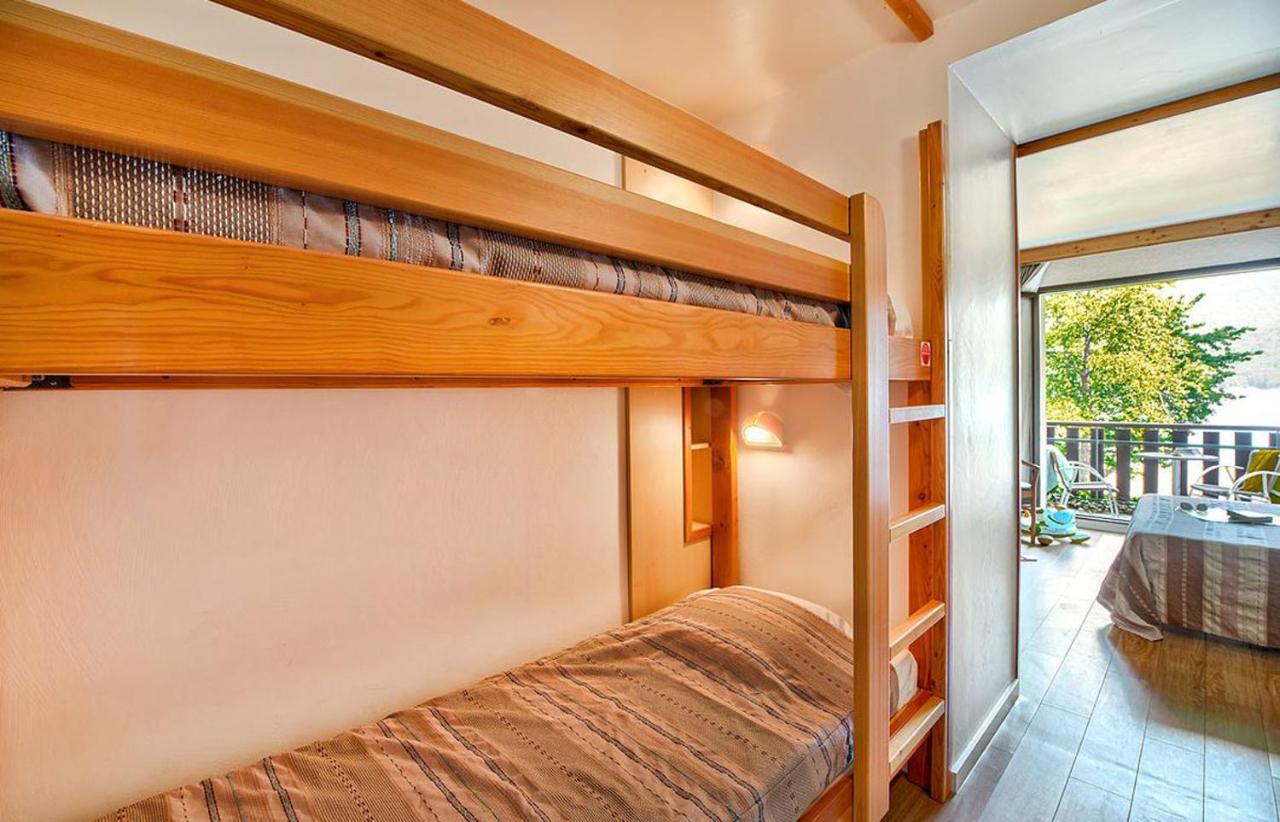 Village Club Les Hyvans Шорж Екстериор снимка