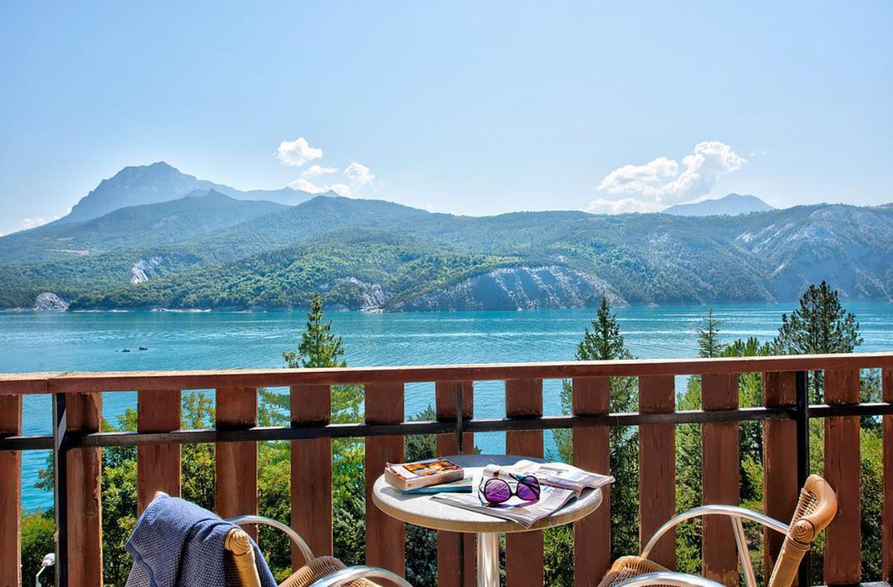 Village Club Les Hyvans Шорж Екстериор снимка