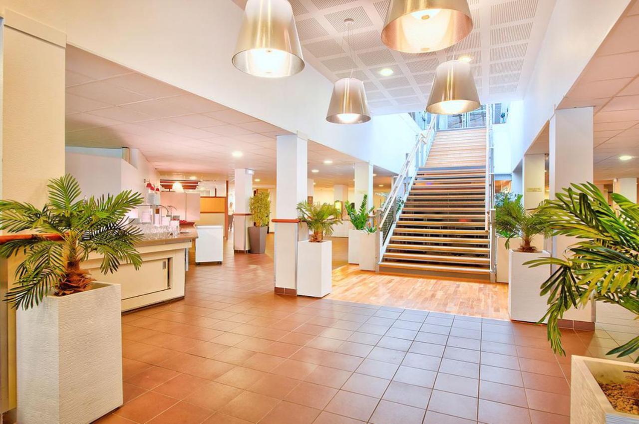 Village Club Les Hyvans Шорж Екстериор снимка
