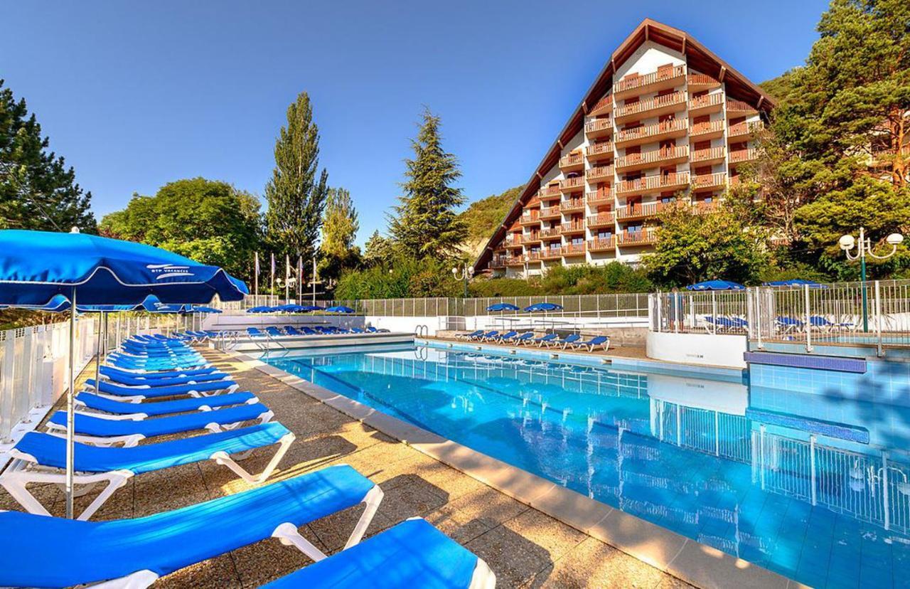 Village Club Les Hyvans Шорж Екстериор снимка