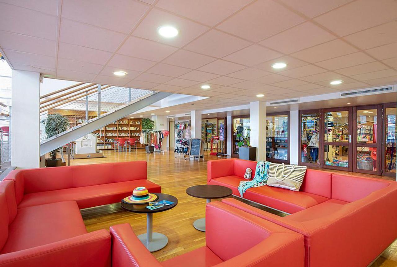 Village Club Les Hyvans Шорж Екстериор снимка